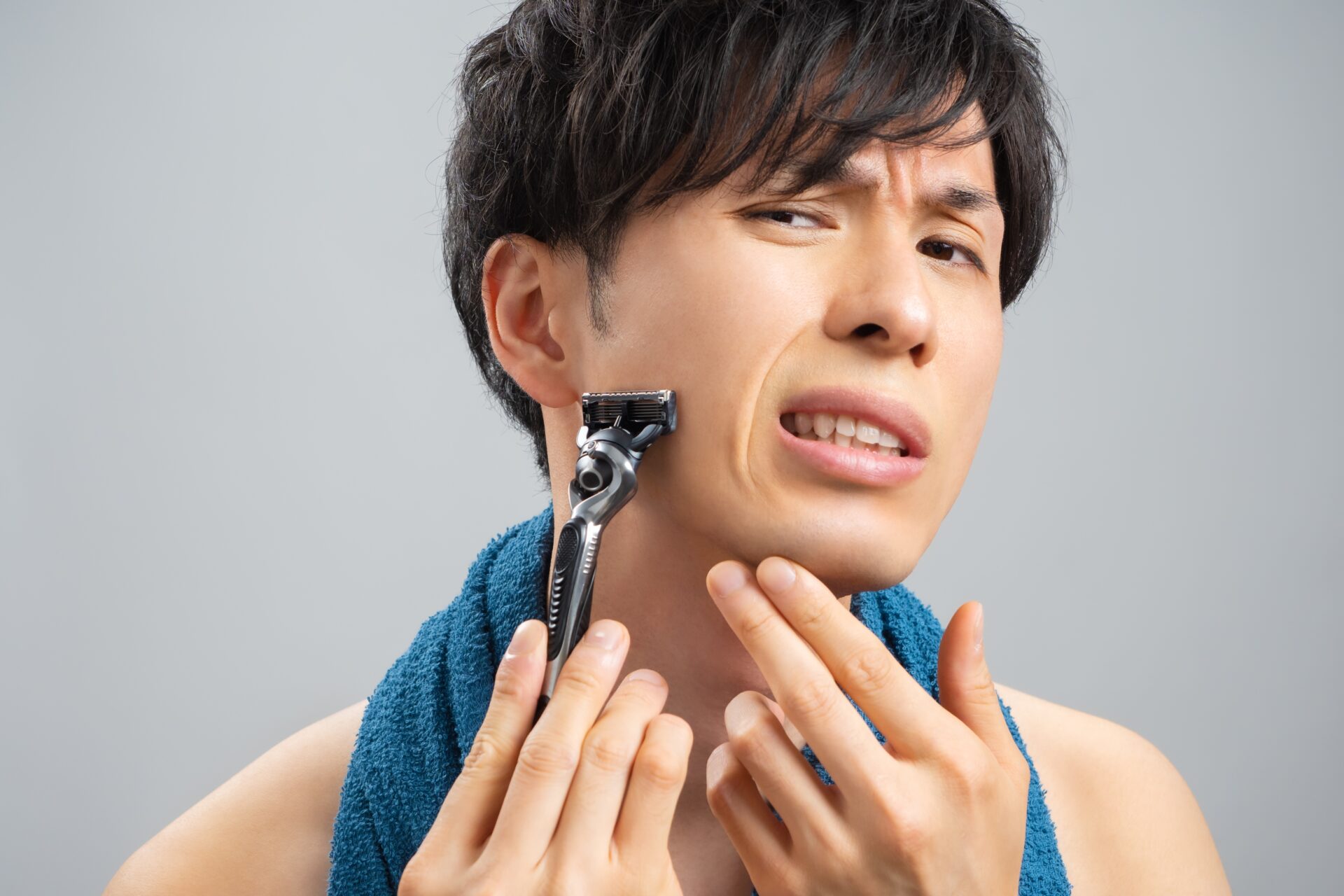 髭を剃ると濃くなるの？髭のメカニズムと間違った剃り方も紹介 | ヒゲサポ