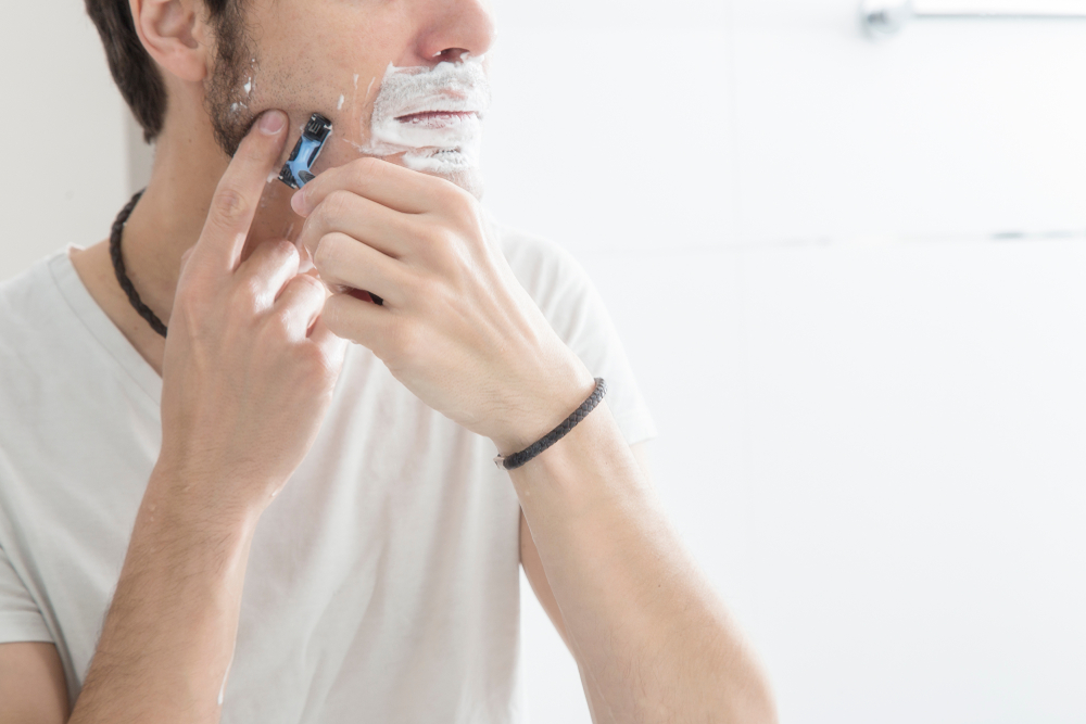 カミソリ負けの原因は何ですか?